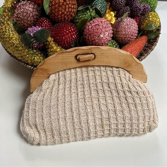 Dreamy Mod Boho 1960s Cream Fabric Knit Wooden Top Clutch Handbag
